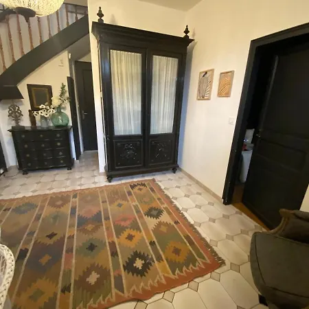 Nyaraló La Maison De Mouna *